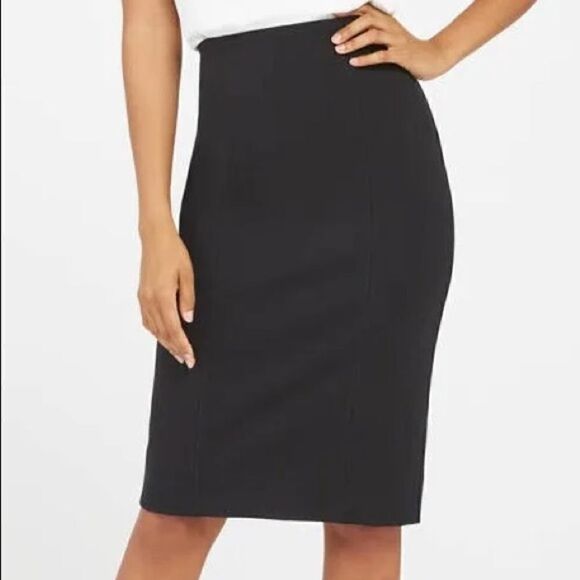 Isaac Mizrahi Black Pencil Skirt with Back Zip Pleat size 10 - Picture 1 of 4